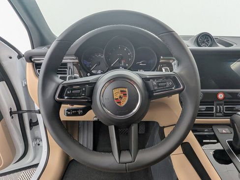New 2026 Porsche Macan image 11