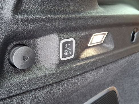 Used 2025 Jeep Grand Cherokee L Summit AWD/4WD image 32