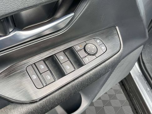 Used 2026 Nissan Kicks SV FWD image 16