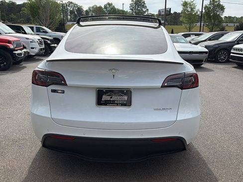 Used 2022 Tesla Model Y Performance image 9