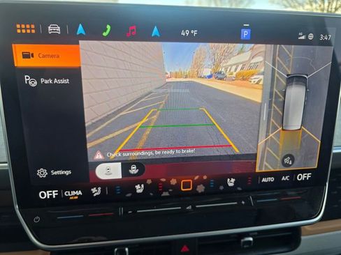 Used 2025 Volkswagen ID. Buzz 1st Edition image 29