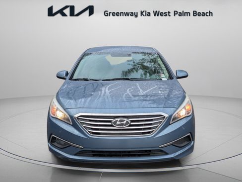 Used 2017 Hyundai Sonata SE FWD image 3