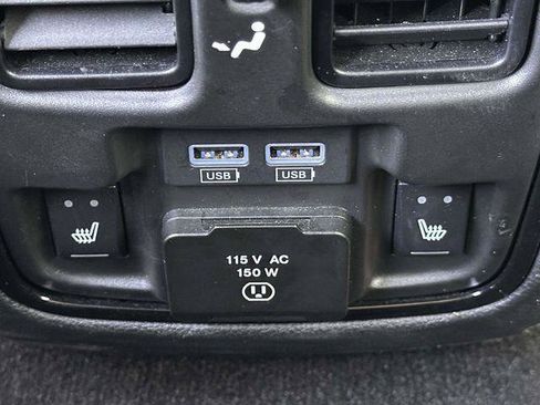 Used 2022 Dodge Durango R/T w/ Blacktop Package AWD/4WD image 18