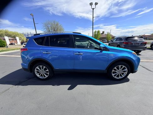 Used 2018 Toyota RAV4 Limited AWD/4WD image 3