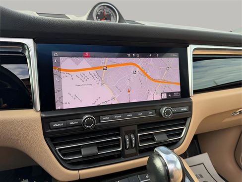 Used 2021 Porsche Macan S image 44