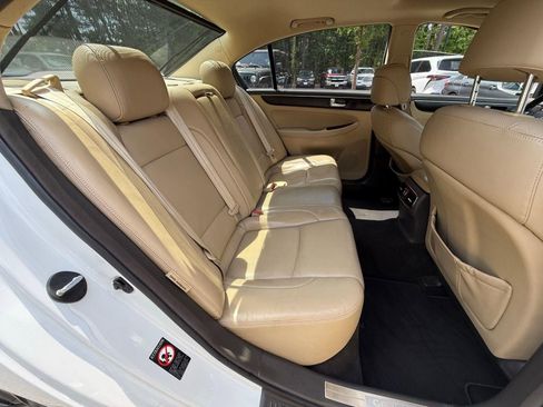 Used 2012 Hyundai Genesis 3.8 w/ Premium Pkg RWD image 26