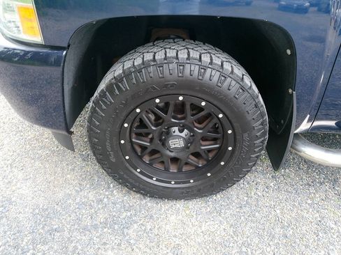 Used 2011 Chevrolet Silverado 1500 LT w/ All-Star Edition AWD/4WD image 11