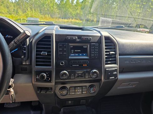 Used 2019 Ford F250 XL w/ Power Equipment Group AWD/4WD image 31