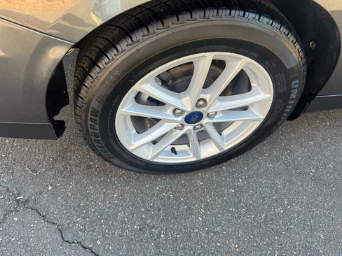 Used 2018 Ford Focus SE image 12