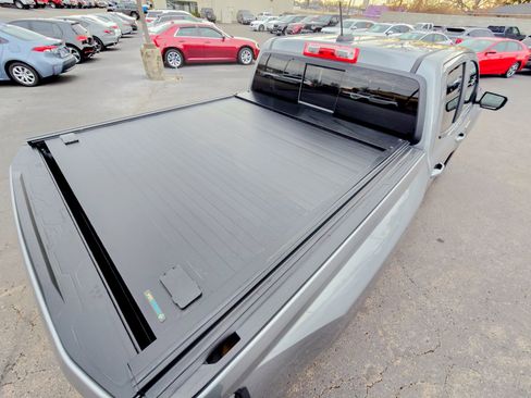 Used 2023 Chevrolet Colorado LT w/ LT Convenience Package II image 35