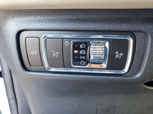 New 2026 Lincoln Corsair Premiere image 14