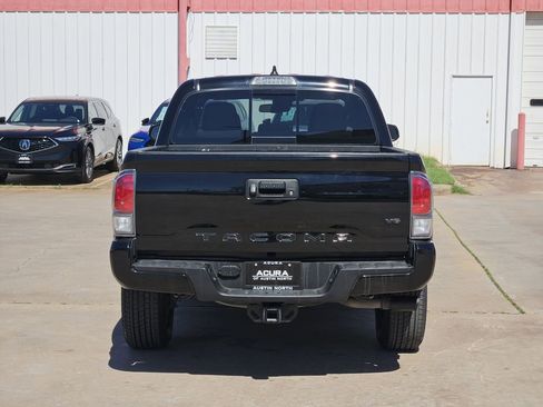 Used 2023 Toyota Tacoma TRD Sport image 7