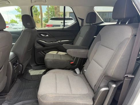 Used 2019 Chevrolet Traverse LT FWD image 7