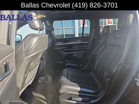 Used 2024 Jeep Grand Cherokee L Limited w/ Luxury Tech Group II AWD/4WD image 22