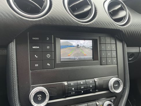 Used 2019 Ford Mustang Coupe RWD image 24