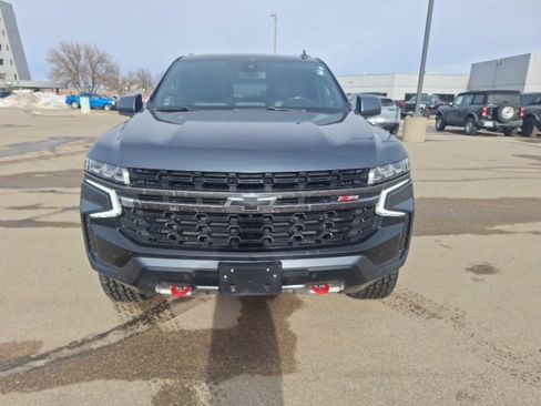 Used 2021 Chevrolet Suburban Z71 w/ Z71 Signature Package image 4