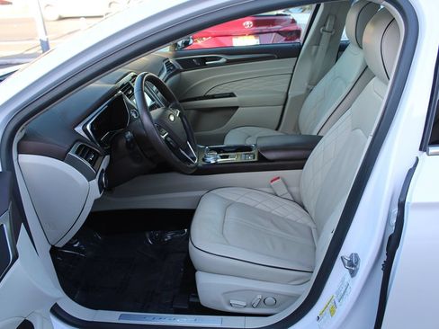 Used 2017 Ford Fusion Platinum FWD image 20