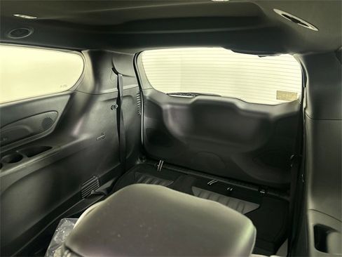 New 2026 Chrysler Pacifica Limited w/ S Appearance Package image 15