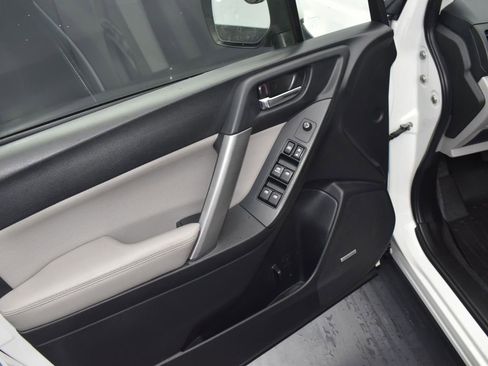 Used 2015 Subaru Forester 2.5i Touring image 9