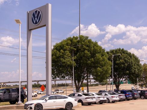 New 2026 Volkswagen Tiguan SE image 3