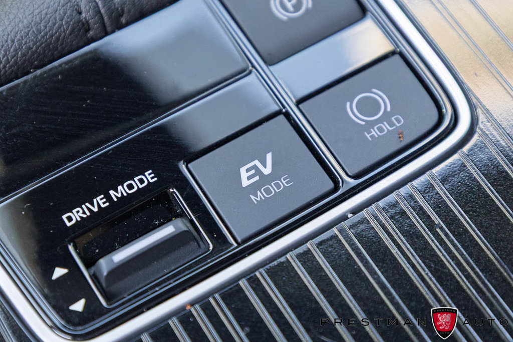 Used 2025 Toyota Sienna XSE FWD image 11