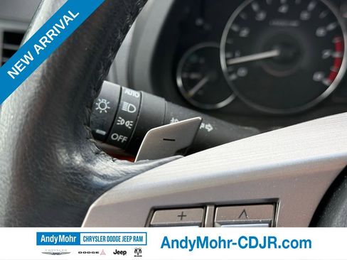 Used 2011 Subaru Outback 2.5i Limited image 9