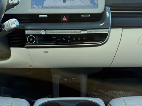 Used 2024 Hyundai Ioniq 5 Limited image 27
