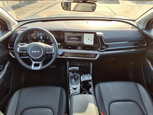Used 2025 Kia Sportage EX w/ Premium Package FWD image 10