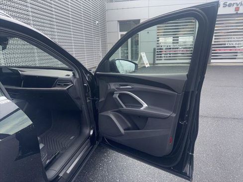 Certified 2025 Audi Q5 Premium w/ Convenience Package AWD/4WD image 7