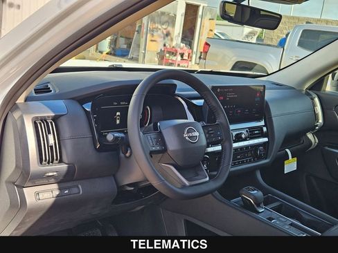 New 2026 Nissan Pathfinder SL image 13