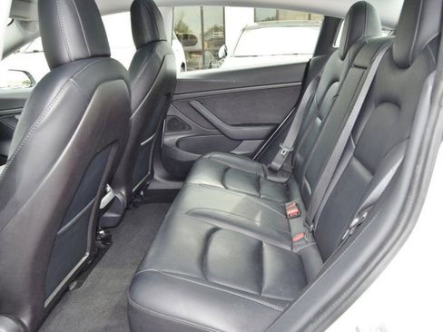 Used 2020 Tesla Model 3 Standard Range RWD image 34
