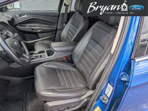 Used 2017 Ford Escape Titanium image 14