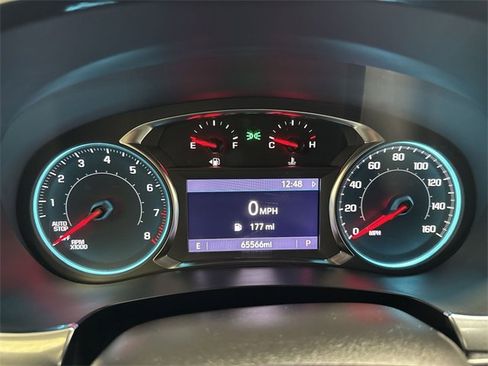 Used 2023 Chevrolet Traverse LT image 16