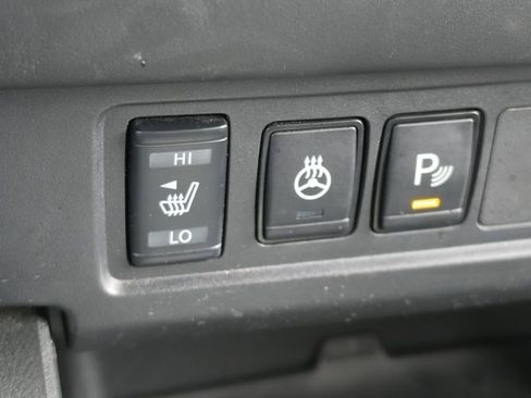 Used 2024 Nissan Frontier SV w/ Technology Package RWD image 24