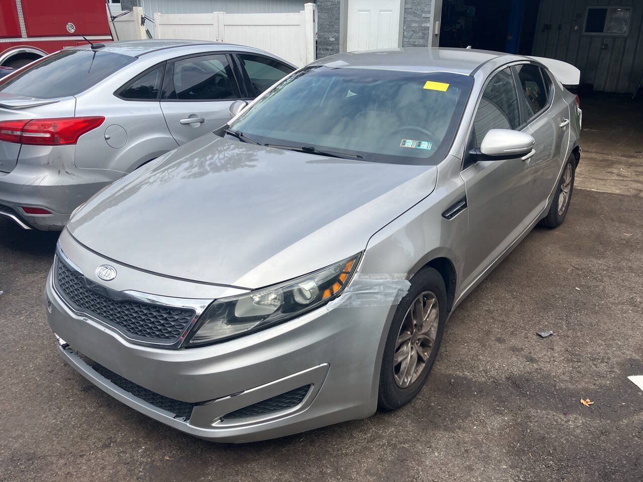 Used 2011 Kia Optima LX w/ Convenience Pkg FWD image 1