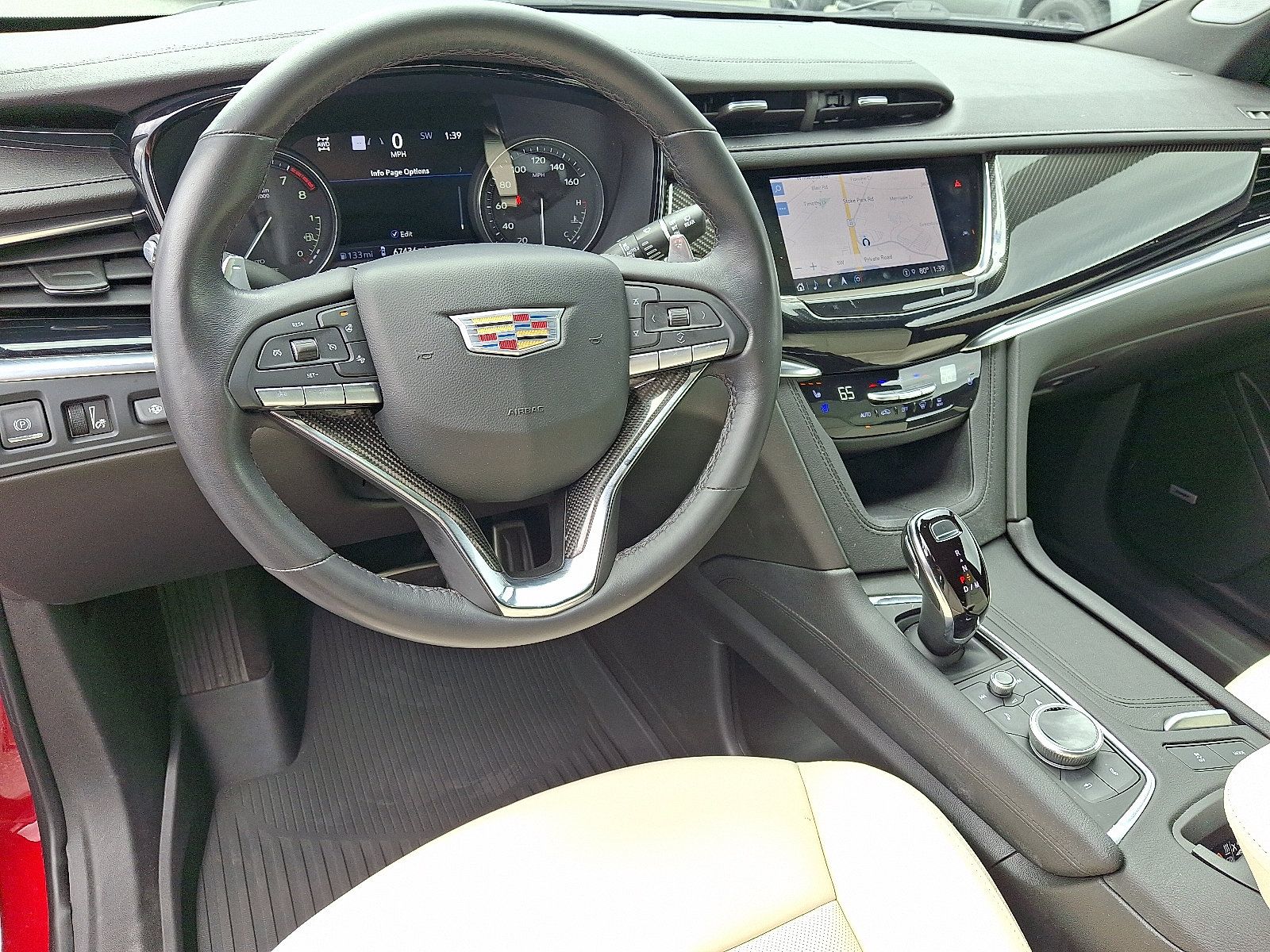 Used 2023 Cadillac XT6 Sport w/ Technology Package AWD/4WD image 15