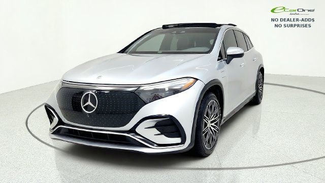 Used 2023 Mercedes-Benz EQS 580 4MATIC SUV image 3