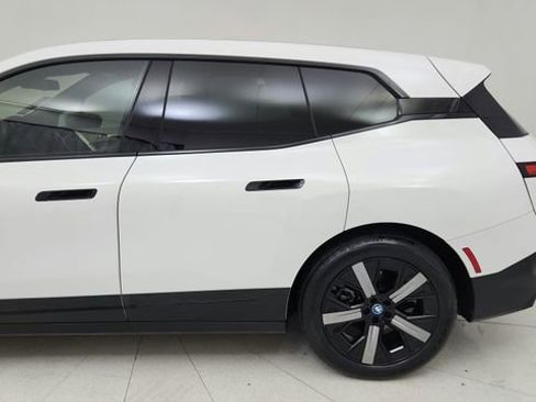 Used 2025 BMW iX xDrive50 w/ Convenience Package image 11