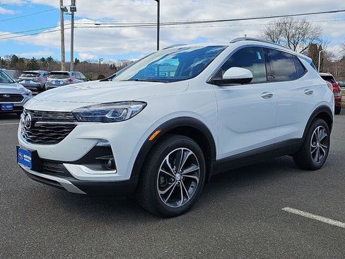 Used 2022 Buick Encore GX Essence w/ Advanced Technology Package AWD/4WD image 3