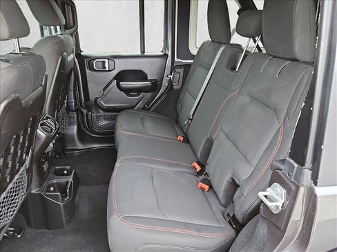Used 2018 Jeep Wrangler Unlimited Rubicon AWD/4WD image 18