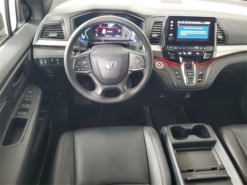 Used 2023 Honda Odyssey Sport image 16