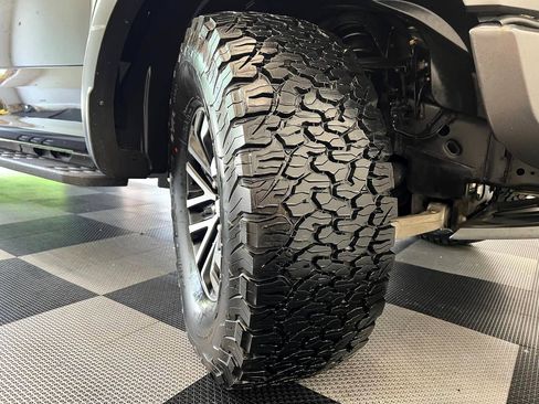 Used 2019 Ford F150 Raptor w/ Equipment Group 802A Luxury image 33