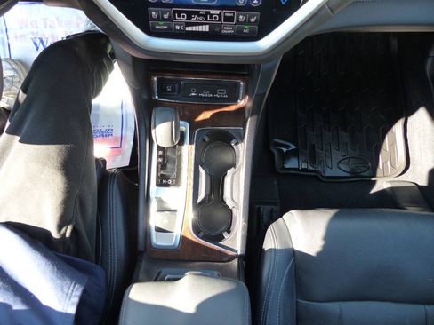Used 2023 Subaru Ascent Touring AWD/4WD image 37