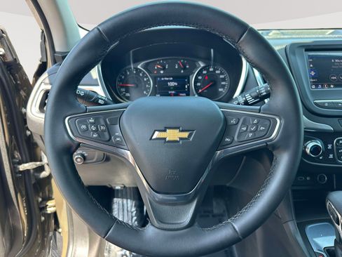 Used 2023 Chevrolet Equinox LT FWD image 13
