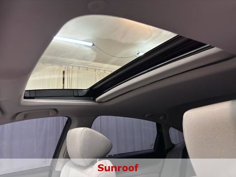 Used 2018 Honda Accord EX image 17