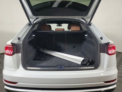 Used 2023 Audi Q8 Premium Plus image 9
