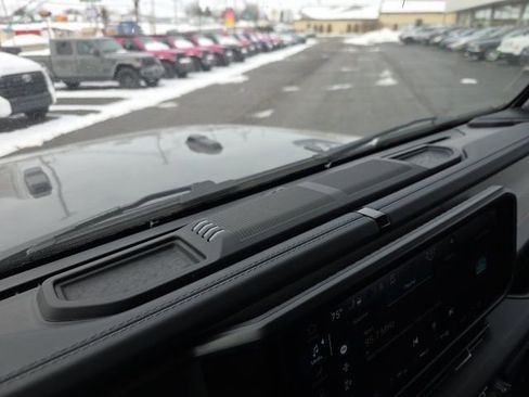 Used 2025 Jeep Wrangler Unlimited Sahara w/ Safety Group image 21