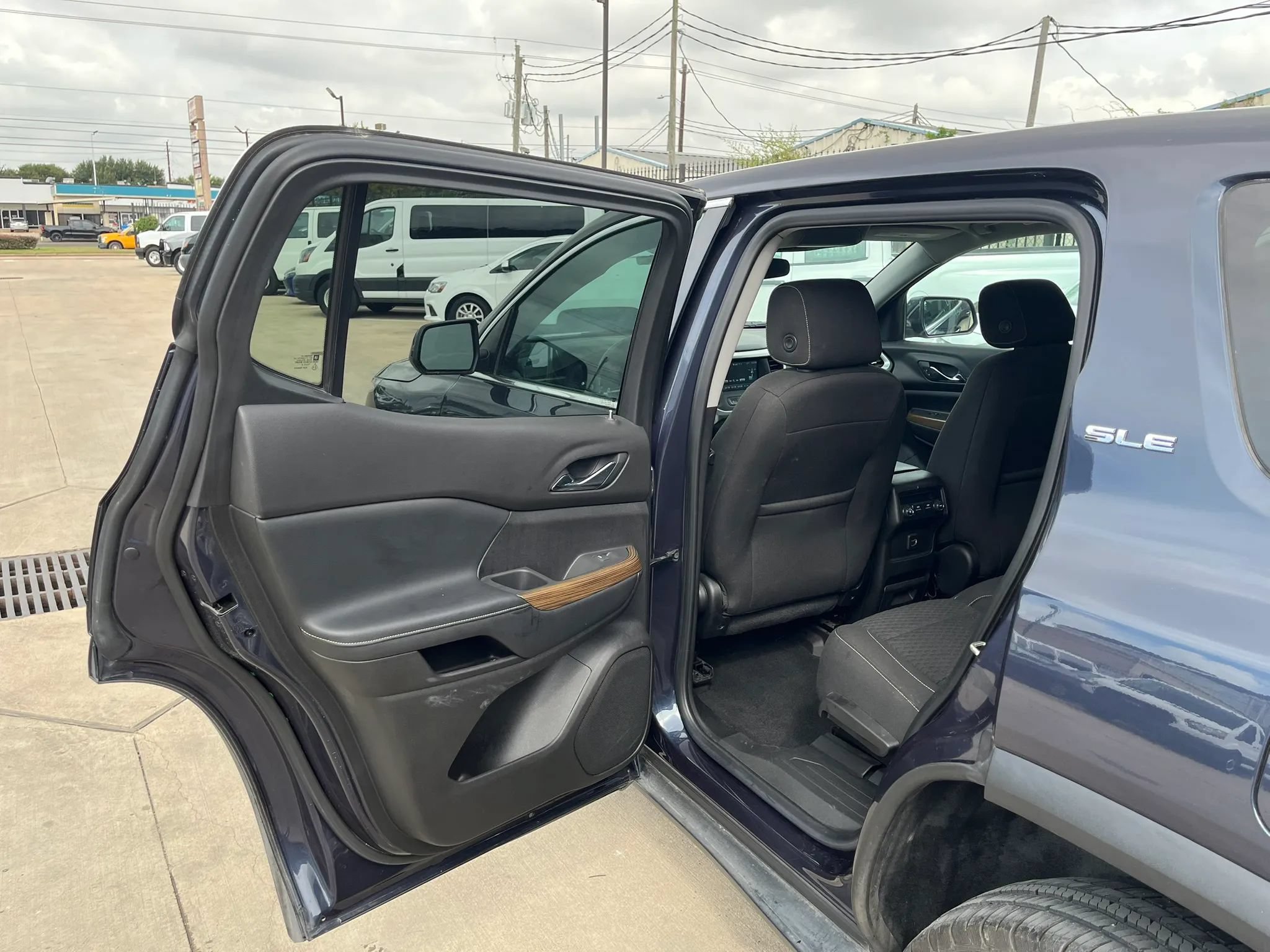 Used 2019 GMC Acadia SLE AWD/4WD image 29