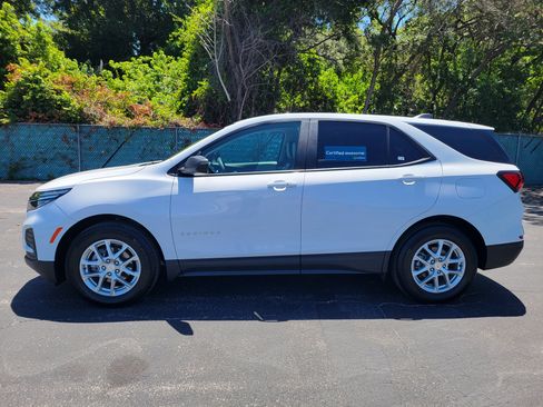 Certified 2024 Chevrolet Equinox LS w/ LS Convenience Package FWD image 9