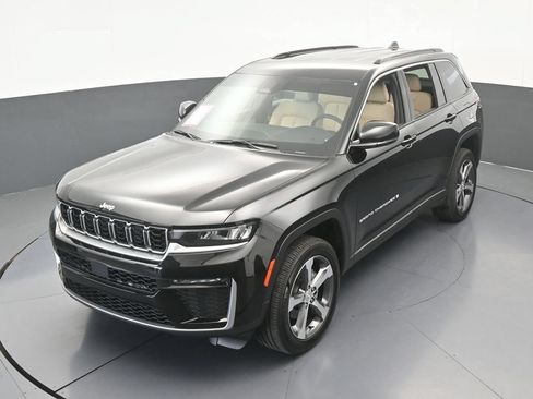 Used 2026 Jeep Grand Cherokee Limited RWD image 45